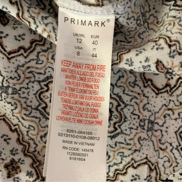 PRIMARK. Slip on Shirt. 3/4 Sleeves. Abstract design. 100% Viscose. Size… - Picture 6 of 9